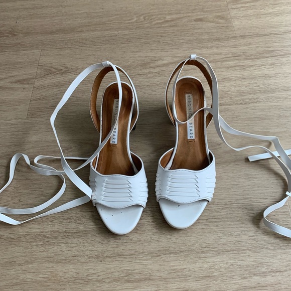 Veronica Beard Brody Sandal - Picture 3 of 4